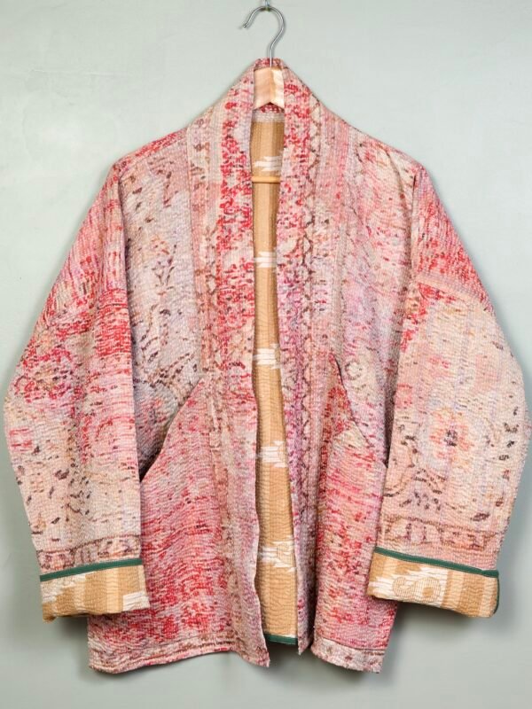 Vestes 80 veste kimono imprimé type persan dans les tons rose poudré